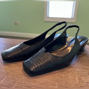 Dress shoes